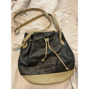 Vintage Lesanddra Leather Black leather crossbody purse
